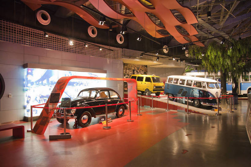 无人,博物馆,横图,彩色,室内,白天,旅游,建筑,汽车,北京,中国,亚洲,图片,首都,辉煌,现代建筑,轿车,展示,摄影,经济,展览,旧的,文明,中国文化,老爷车,东亚,发展,中华人民共和国,北京市,京,北平,华北地区,丰台区,繁荣,北京国际汽车博物馆,北京汽车博物馆,bj174