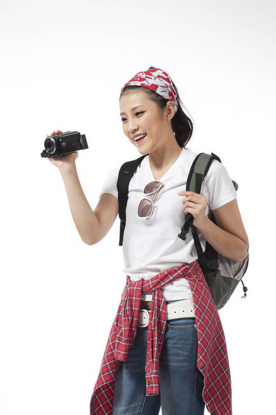 东方人,站,竖图,彩色,室内,白天,抠图,白色背景,侧面,时尚,热情,北京,中国,仅一个人,图片,摄像机,背包,享受,休闲服,活力,可爱,美女,竖,自信,摄像,摄影,生活方式,录像机,摄影机,青春,轻松,录像,乐观,年轻女性,女人,女性,亚洲人,中国人,年轻人,半身,影棚拍摄,健身,旅行,愉快,拍摄,bj174