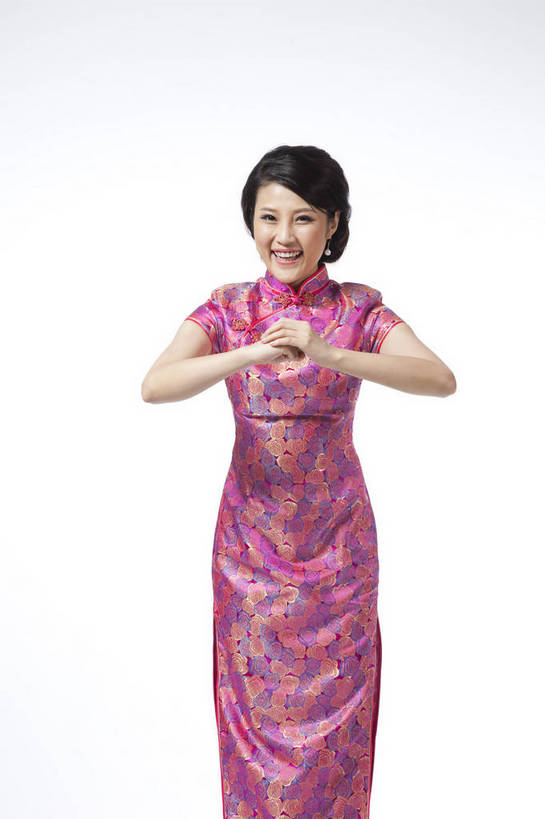 东方人,站,笑,竖图,彩色,室内,白天,抠图,白色背景,正面,民族服装,时尚,成功,北京,中国,仅一个人,旗袍,图片,古典,传统,成熟,可爱,美女,竖,自信,抱拳,摄影,生活方式,青春,优雅,端庄,乐观,行礼,妖娆,年轻女性,女人,女性,亚洲人,中国人,年轻人,半身,影棚拍摄,礼服,愉快,bj174