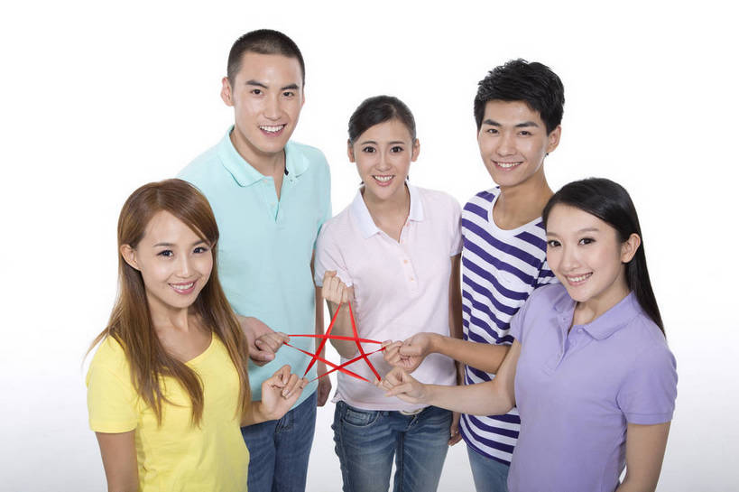 东方人,伙伴,站,横图,彩色,室内,白天,抠图,白色背景,正面,侧面,时尚,合作,团队,北京,中国,五个人,绳,图片,星星,许多人,一群人,休闲,休闲服,活力,可爱,美女,摄影,生活方式,青春,同伴,乐观,友情,男人,男性,年轻男性,年轻女性,女人,女性,亚洲人,中国人,年轻人,五角星,半身,影棚拍摄,高兴,愉快,bj174