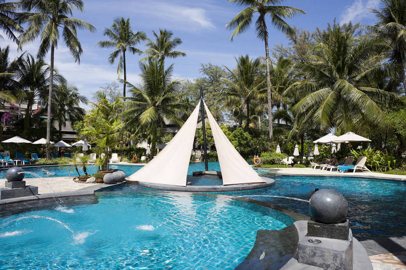 无人,游泳池,宾馆,横图,彩色,室外,白天,旅游,度假,美景,名胜古迹,树林,标志建筑,地标,建筑,酒店,椰树,泰国,亚洲,遗迹,图片,躺椅,古迹,文物,娱乐,建设,古建筑,普吉岛,自然,享受,休闲,旅游胜地,放松,摄影,东南亚,酒家,旅社,海滨,度假村,古文明,泰王国,普吉,海滩,旅行,客店,客栈,旅店,旅馆,商旅,巴通海滩,bj174