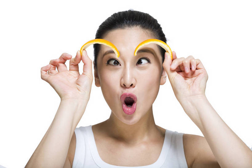 东方人,五官,脸,笑,横图,彩色,室内,特写,白天,留白,抠图,白色背景,正面,美容,时尚,水果,北京,中国,仅一个人,护肤,造型,图片,营养,休闲,表情,成熟,可爱,美女,自信,摄影,头像,生活方式,精致,青春,优雅,橘子皮,肖像,乐观,年轻女性,女人,女性,亚洲人,中国人,年轻人,面部,橙子,影棚拍摄,愉快,bj174