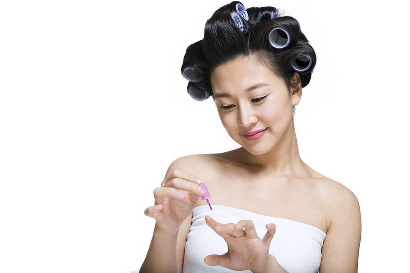 东方人,五官,脸,笑,横图,彩色,室内,特写,白天,留白,抠图,白色背景,正面,美容,美发,时尚,北京,中国,仅一个人,护肤,图片,涂抹,休闲,表情,成熟,可爱,美女,自信,美甲,摄影,生活方式,护发,烫发,精致,青春,优雅,卷,乐观,年轻女性,女人,女性,亚洲人,中国人,年轻人,面部,半身,影棚拍摄,愉快,bj174