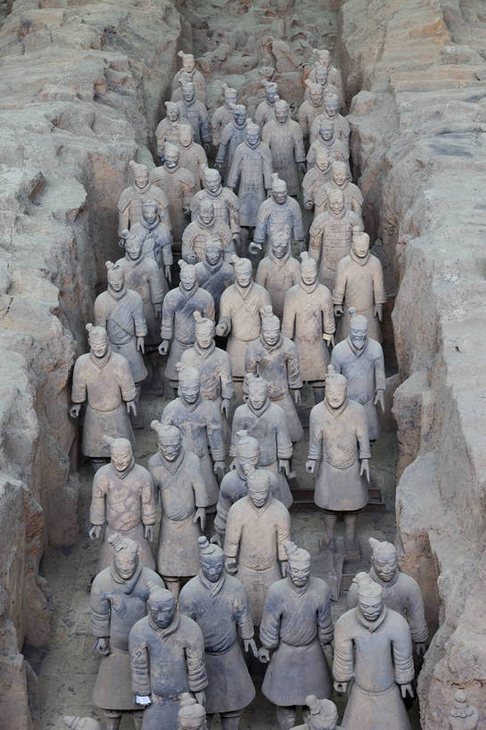 无人,竖图,彩色,室内,特写,白天,旅游,度假,雕塑,兵马俑,西安,中国,士兵,风俗,雕像,图片,古典,文化,文物,娱乐,传统,工艺品,享受,休闲,旅游胜地,放松,精神,摄影,古董,战士,古物,文明,中国文化,古玩,陕西,秦始皇兵马俑,古代文明,制度,旅行,bj174