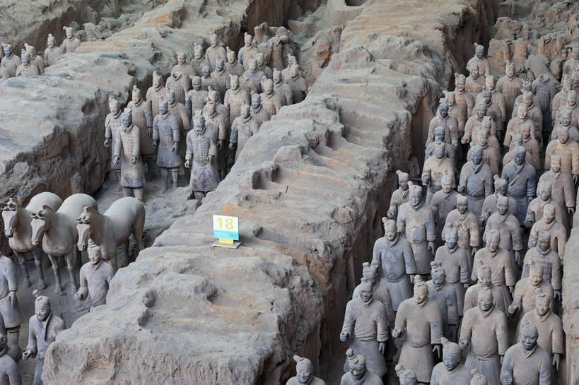 无人,横图,彩色,室内,特写,白天,旅游,度假,雕塑,兵马俑,西安,中国,士兵,风俗,雕像,图片,古典,文化,文物,娱乐,传统,工艺品,享受,休闲,旅游胜地,放松,精神,摄影,古董,战士,古物,文明,中国文化,古玩,陕西,秦始皇兵马俑,古代文明,制度,旅行,bj174