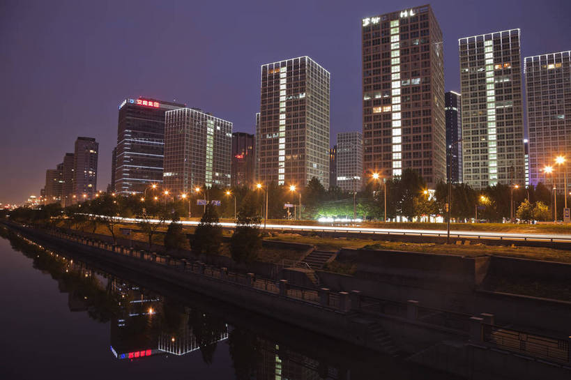 无人,横图,彩色,室外,旅游,办公楼,城市风光,城市,大厦,建筑,夜景,北京,中国,亚洲,图片,河岸,建筑群,首都,辉煌,现代建筑,旅游胜地,摄影,文明,长安街,东亚,发展,中华人民共和国,北京市,京,北平,华北地区,朝阳区,灯火辉煌,通州区,繁荣,河,旅行,北京CBD,北京商务中心区,中国北京大北窑,建外SOHO,通惠河,bj174