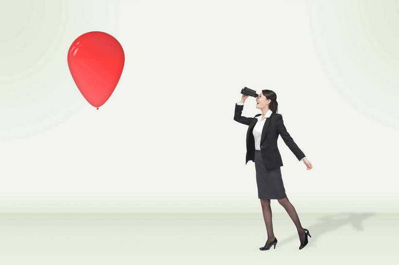 东方人,成年人,一个人,商务人士,商务女性,微笑,横图,彩色,照片,商务,时尚,快乐,满意,幸福,信心,城市,北京,中国,亚洲,仅一个女性,仅一个人,飞翔,眺望,套装,正装,图片,望远镜,美丽,年轻,黄种人,数码合成,现代,红色,气球,职业,健康,远景,放松,规划,活力,美女,自信,摄影,生活方式,青春,愿望,轻松,未来,愉悦,商务装,氢气球,梦想,单人,想象,工薪阶层,东亚,发展,乐观,单独,年轻女性,女人,女性,亚洲人,中国人,年轻人,白领,上班族,半身,欢乐,开心,愉快,展望,魅力,办公室职员,bj174