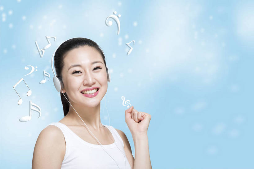 东方人,成年人,脸,头,脸颊,头发,一个人,微笑,横图,彩色,照片,室内,白天,背景,化妆,美容,时尚,快乐,满意,幸福,纯洁,信心,数码,科技,美景,北京,日光,中国,亚洲,仅一个女性,仅一个人,阴影,网络,背心,符号,图片,景观,光亮,高光,几何,计算机图形,美丽,年轻,音乐,合成,黄种人,娱乐,干净,数码合成,肩膀,蓝色,白色,黑色,自然,耳机,听音乐,休闲,健康,景色,放松,活力,可爱,美女,童年,童趣,自信,摄影,生活方式,青春,清爽,光滑,电脑合成图,数码合成图,精力充沛,享乐,轻松,愉悦,合成图,关爱,清新,自然风光,爱好,音符,改变,单人,童真,东亚,烂漫,无邪,纯净,乐观,细腻,平滑,单独,完美,天真,年轻女性,女人,女性,亚洲人,中国人,年轻人,头部,脸部,脸蛋,面部,休闲活动,半身,影棚拍摄,欢乐,开心,愉快,光斑,美人,bj174