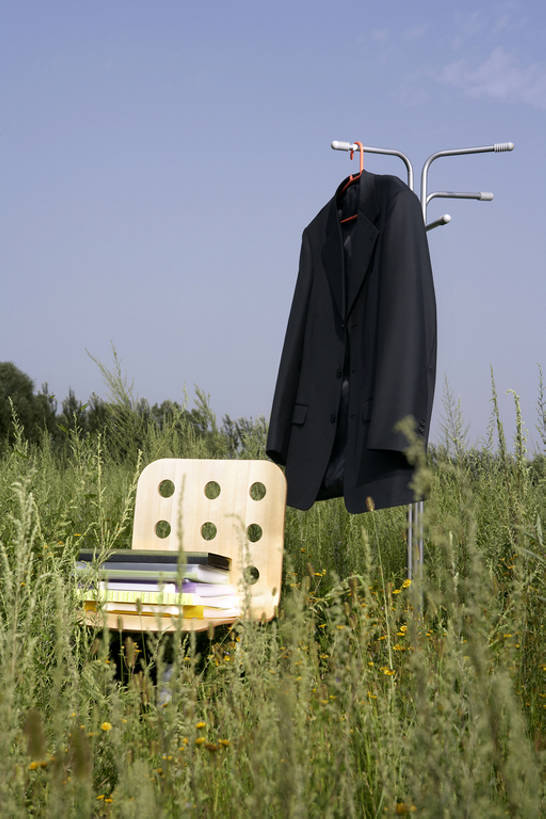 无人,室外,白天,商务,植物,北京,中国,亚洲,套装,文件,文件夹,座位,草,树,绿色,风景,蓝天,天空,自然,概念,摄影,东亚,想法,彩图,bj175