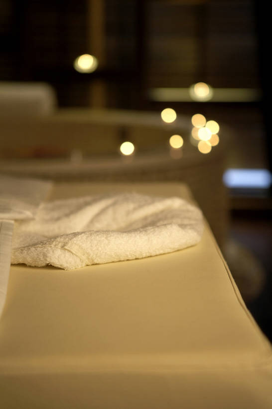 无人,美容院,竖图,室内,按摩,美容,幸福,床,蜡烛,中国,亚洲,一排,护肤,准备,整齐,床单,娱乐,被子,会所,排列,毛巾,保养,享受,休闲,健康,舒服,浴盆,放松,SPA水疗,保健,俱乐部,温泉浴场,摄影,明亮,高雅,被单,享乐,队列,中国文化,华贵,东亚,泰国文化,养颜,按摩床,替代疗法,无忧无虑,休闲活动,矿泉疗养地,彩图,水疗,搓背床,理疗床,美容床,指压床,传统文化,健身俱乐部,社交,bj175