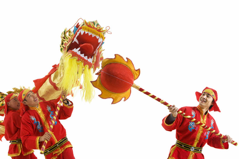 东方人,成年人,三个人,站,举,微笑,横图,留白,白色背景,正面,游戏,快乐,兴奋,运气,骄傲,珠宝,中国,春节,亚洲,表演,咆哮,欢呼,庆祝,水滴,玩,拿着,娱乐,表演者,传统,刺激,扮演,舞龙,祈祷,张嘴,休闲,概念,活力,力量,活动,演出,享乐,愉悦,发泄,消遣,运送,智力,中国文化,典礼,演出服,张大嘴巴,东亚,东亚文化,北京市,勇气,宣泄,元旦,珍珠牡蛎,技能,男人,男性,年轻男性,亚洲人,中国人,年轻人,张开嘴,玩耍,嬉戏,半身,彩图,影棚拍摄,传统服装,欢乐,舞蹈,传统文化,传统节日,bj175