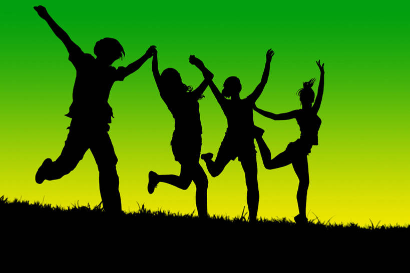 东方人,成年人,四个人,跳,举,横图,室外,正面,时尚,快乐,兴奋,友谊,幸福,信心,草地,一排,庆祝,整齐,休闲装,数码合成,刺激,草,排列,绿色,手势,托,休闲,健康,活力,乐趣,摄影,生活方式,动作,酷,享乐,风格,队列,陪同,陪伴,无忧无虑,蹦,男人,男性,年轻男性,年轻女性,女人,女性,亚洲人,中国人,年轻人,休闲活动,举起,举手,举着,手牵手,向上举,向上伸,向上托,彩图,全身,欢乐,打手势,伴随,bj175