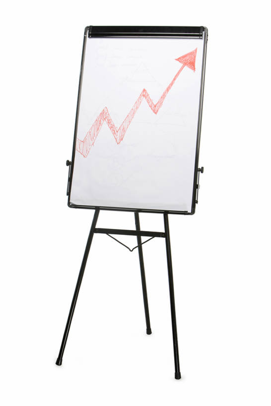 无人,竖图,留白,抠图,白色背景,商务,成功,静物,告示牌,图表,布告栏,箭头,红色,白板,箭,线图,规划,金融,摄影,生长,上升,成就,发展,策略,想法,彩图,影棚拍摄,bj175