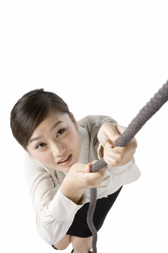 东方人,成年人,一个人,商务人士,秘书,商务女性,举,攀登,竖图,留白,抠图,白色背景,正面,裙子,商务,技术,中国,仅一个年轻女性,仅一个女性,仅一个人,服装,正装,衣服,绳子,托,向上看,职业,活力,摄影,服饰,技巧,衣着,穿着,决心,努力,手艺,问题,挑战,东亚,斗争,衣饰,技能,技艺,援救,想法,年轻女性,女人,女性,亚洲人,中国人,年轻人,白领,举起,举手,举着,向上举,向上伸,向上托,彩图,高角度拍摄,影棚拍摄,妙技,办公室职员,本领,爬绳,bj175