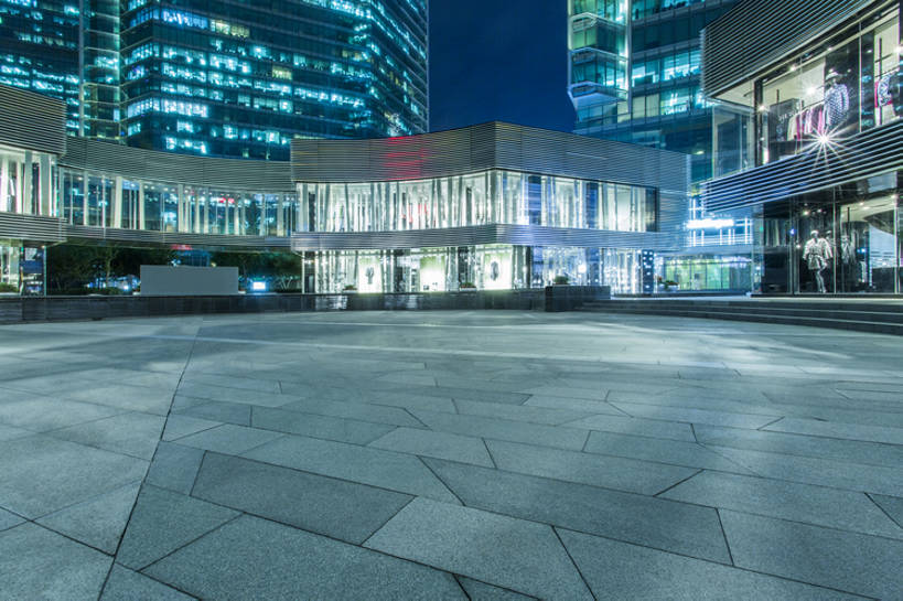 无人,办公室,商店,广场,横图,室外,夜晚,留白,背景,度假,商务,时尚,石头,美景,城市风光,城市,建筑,路,商场,玻璃,北京,中国,亚洲,弯曲,装饰,石子,庭院,景观,地面,首都,宏伟,娱乐,干净,现代,霓虹,享受,休闲,办公大楼,景色,放松,摄影,建造,照亮,风格,都市风光,华贵,市区,东亚,发展,中华人民共和国,北京市,京,北平,华北地区,繁荣,金融区,设计,石块,岩石,彩图,高层建筑,当代,北京CBD,北京商务中心区,中国北京大北窑,华贸中心,建筑结构,汽车广告背景图,bj175