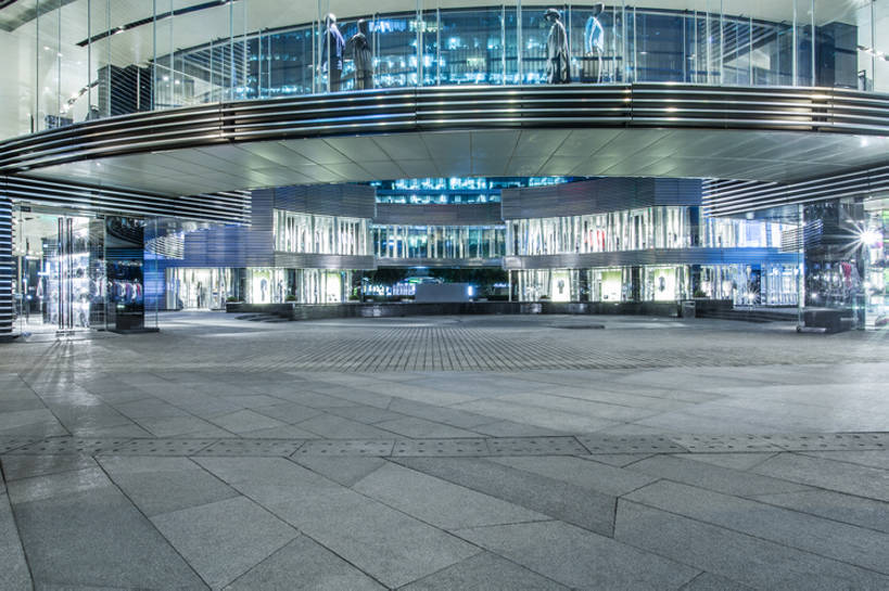 无人,办公室,商店,广场,横图,室外,夜晚,留白,背景,度假,商务,时尚,石头,美景,城市风光,城市,建筑,路,商场,玻璃,北京,中国,亚洲,弯曲,装饰,石子,庭院,景观,地面,首都,宏伟,娱乐,干净,现代,霓虹,享受,休闲,办公大楼,景色,放松,摄影,建造,照亮,风格,都市风光,华贵,市区,东亚,发展,中华人民共和国,北京市,京,北平,华北地区,繁荣,金融区,设计,石块,岩石,彩图,高层建筑,当代,北京CBD,北京商务中心区,中国北京大北窑,华贸中心,建筑结构,汽车广告背景图,bj175