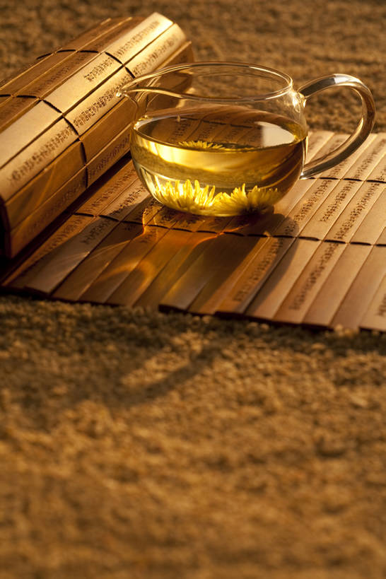 无人,竖图,茶,静物,沙子,茶道,饮食,饮料,茶壶,花茶,汉字,摄影,竹简,中国文化,菊花茶,热饮,东亚文化,彩图,影棚拍摄,bj175