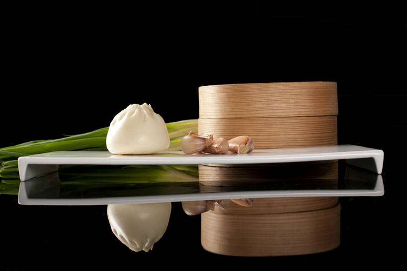 点心,无人,横图,静物,中国,亚洲,黑色背景,反射,料理,食品,包子,饺子,面点,餐盘,传统,小吃,美食,饮食,食物,盘子,小笼包,中式,摄影,中国文化,东亚,蒸锅,粤菜,彩图,bj175