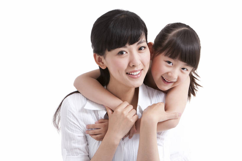东方人,儿童,成年人,两个人,家庭,母亲,女儿,站,微笑,横图,白色背景,正面,衬衫,快乐,满意,幸福,纯洁,北京,中国,亚洲,连接,注视,休闲装,小孩,白色,观察,看,站着,休闲,温暖,温馨,母女,一家人,可爱,乐趣,童年,童趣,搭,摄影,影棚,生活方式,观看,协调,和睦,察看,享乐,简单,搭着,关注,摄影棚,肖像,童真,东亚,烂漫,无邪,陪同,陪伴,无忧无虑,天真,男孩,男人,男性,年轻女性,女孩,女人,女性,亚洲人,中国人,孩子,年轻人,拥抱,站立,半身,彩图,影棚拍摄,爱,深情,拍摄,融洽,男生,伴随,bj175