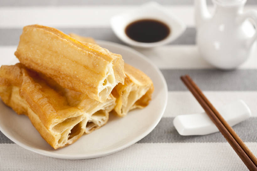 点心,无人,横图,早餐,筷子,桌子,静物,餐具,北京,中国,亚洲,脆,准备,堆叠,丰富,面粉,油炸,食品,饮品,调味品,传统,小吃,饮食,食物,饮料,盘子,快餐,摄影,油条,简单,膳食,可口,清新,中国文化,干的,东亚,东亚文化,健康食物,适口,彩图,传统文化,bj175