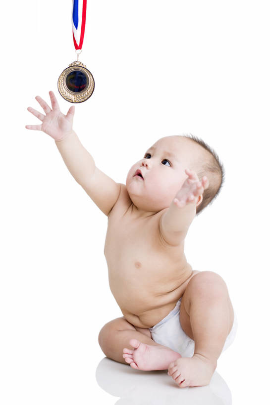 东方人,婴儿,儿童,一个人,坐,竖图,白色背景,侧面,快乐,兴奋,纯洁,骄傲,安全,成功,胜利,北京,中国,亚洲,仅一个人,玩,光脚,裸露,尿布,小孩,健康,表情,赤脚,抓,放松,可爱,童年,童趣,自信,无辜,摄影,活泼,生长,希望,保护,关爱,宝宝,裸,荣誉,勋章,童真,东亚,纯真,烂漫,无邪,发展,柔和,开端,无忧无虑,获胜,伶俐,天真,亚洲人,中国人,孩子,坐着,彩图,全身,影棚拍摄,欢乐,开心,弱点,好奇心,bj175