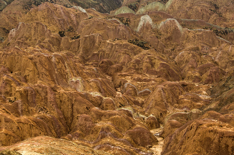 无人,横图,室外,背景,旅游,度假,美景,山,山脉,标志建筑,地标,建筑,中国,亚洲,堆积,曲折,地形,景观,山坡,建筑群,娱乐,建设,风景,自然,享受,休闲,陡峭,景色,放松,摄影,环境,风化,生态,干旱,贫瘠,自然风光,自然现象,干的,东亚,地貌,甘肃省,丹霞地貌,丝绸之路,张掖,坎坷,崎岖,地质学,风蚀,石化,风蚀地貌,岩石层,自然地理,荒地,岩石,彩图,旅行,全画幅,地表形态,bj175