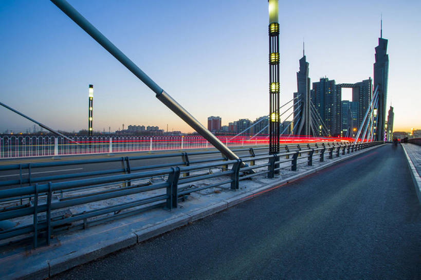 无人,栏杆,横图,室外,背景,长时间曝光,度假,美景,城市风光,城市,道路,高速公路,建筑,街道,路,路灯,公路,中国,亚洲,直线,景观,路边,桥,车道,交通,黎明,娱乐,现代,霓虹,蓝色,风景,天空,黄昏,享受,休闲,景色,放松,摄影,车灯,宁静,迅速,柏油路,照亮,早晨,都市风光,沥青,东亚,马路,彩图,高层建筑,自行车道,建筑结构,广角,汽车广告背景图