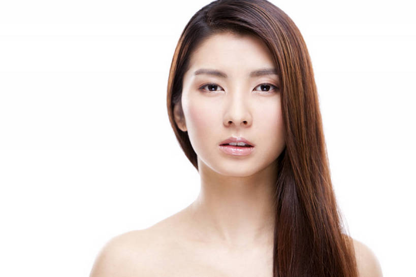 东方人,成年人,脸,头,脸颊,裸体,一个人,横图,特写,留白,白色背景,正面,化妆,美容,北京,中国,亚洲,仅一个年轻女性,仅一个女性,仅一个人,护肤,发光,注视,干净,裸露,肩膀,白色,观察,看,保养,享受,休闲,健康,放松,活力,美女,保健,摄影,影棚,护发素,观看,光滑,察看,卫生,高雅,优美,简单,关爱,关注,清新,摄影棚,肖像,裸,东亚,纯净,养颜,美发用品,柔和,细腻,平滑,美化,完美,年轻女性,女人,女性,亚洲人,中国人,年轻人,头部,长发,脸部,脸蛋,面部,彩图,影棚拍摄,拍摄,SPA美容,魅力,美人,bj175