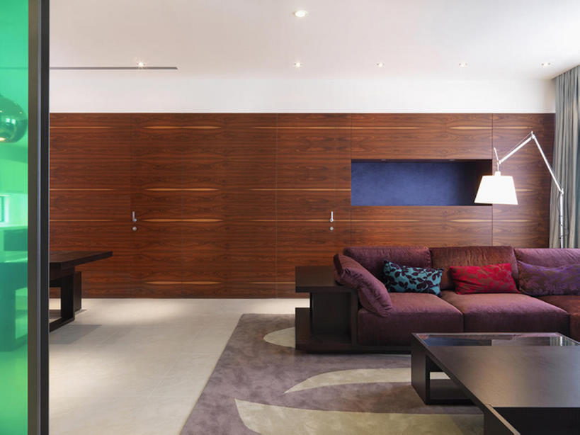 无人,家,横图,室内,旅游,度假,奢侈,时尚,别墅,地毯,家具,沙发,装修,建筑,纺织品,台湾,中国,亚洲,一排,整齐,装饰,毛毯,毯子,房屋,屋子,光,公寓,地面,豪华,茶几,娱乐,干净,现代,布置,洋房,楼房,住宅,纺织,排列,紫色,垫子,枕头,享受,休闲,温暖,放松,财富,摄影,建造,生活方式,聚光灯,华丽,修饰,样板房,照亮,点缀,起居室,高雅,住房,风格,简单,队列,华贵,房地产,豪宅,建筑材料,东亚,衬托,美观,雅致,雅观,富丽,华美,式样,设计,彩图,房子,新店区,当代,泛光灯,华侈,奢华,上层阶级,bj175