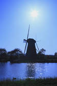 tkf001_828776